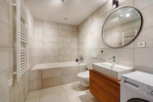 Carme Apartment with Parking