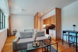 Carme Apartment with Parking