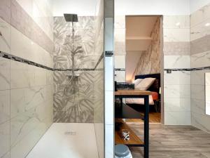 Maisons de vacances Maison avec jacuzzi - Village paisible Sacy - LES NARCISSES : photos des chambres