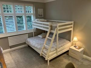 Studio 1 Golden Manor