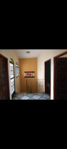 Casa ampla no centro de Aparecida com piscina e garagem