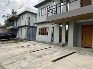 Abels place transient