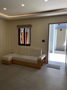 Abels place transient