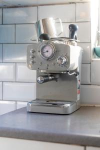 2BedR Garden - Train Central