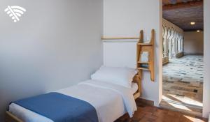 Standard Single Room with Shared Bathroom room in Crêt-Bérard