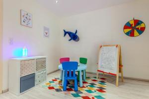 Maisons de vacances Le Loft, Spacieux 170 m2, Billiards, jardin, 3 chambres : photos des chambres