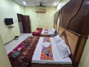 Great Diplomat Hotel DELHI ID NOT ALLOWED