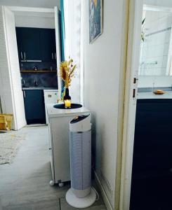 Sweet modern cocoon down Montmartre