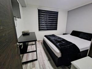 casa entera con estacionamiento