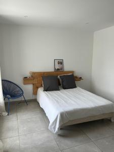 Ground floor of villa, sea view with private pool