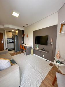 Summit Flat, ótima localização, limpeza diária, academia e piscina