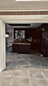 Villas Wonderful Villa , swimming pool, air conditionner-4 chambres : Villa