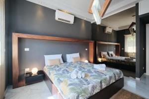 Vatican Apartment 4 Bedrooms AC