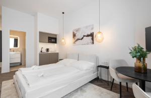 A13 - Deluxe City-Centre Apartments Budapest by BQA