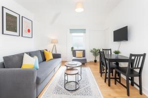 Space For Groups, 10 mins from centre with parking!