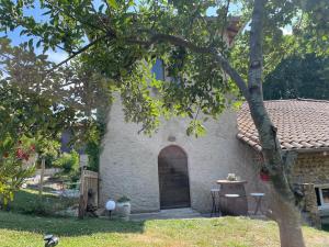 B&B / Chambres d'hotes Chambre d hote en Drome des collines pour 2 a 4 personnes : Chambre Familiale - Vue sur Jardin