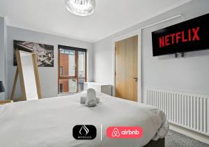 High-Rise 2 Bedroom Apartment By Boyeilles Apartments Short Lets & Serviced Accommodation Belfast With Free Parking & WiFi