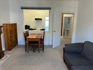 Apartment 4, Llewelyn Avenue