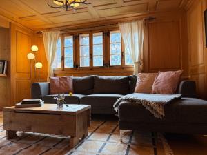 Casa Cavardiras - Historic Chalet from 1862