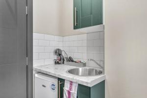 Escape the Ordinary - Cozy Studio