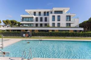 GINVA - Luxury Beachfront Apartment