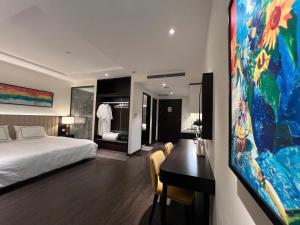 The Saphire Palace by Anna Vũ