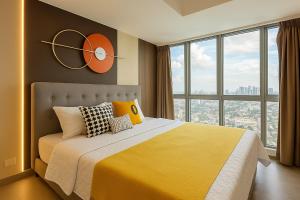 Elegant and Modern 3BR Penthouse in Uptown BGC