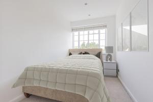 Luxury 2-Bed Apartment London