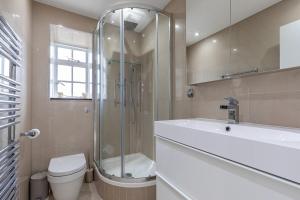 Luxury 2-Bed Apartment London