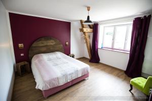 Maisons de vacances Gite Aux Couleurs de Saint Martin avec SPA-Billard : photos des chambres