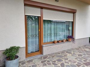 Vipava Valley Stay - Apartment Miki - With Patio, Parking & Pets OK
