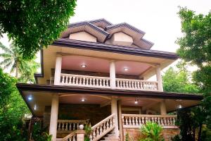 Lovely Villa in Tagaytay with Swimming Pool & Billiards up to 25pax