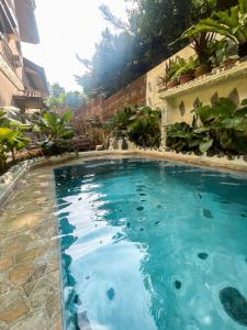 Bali inspired Villa in Tagaytay with Pool and Billiards up to 12pax