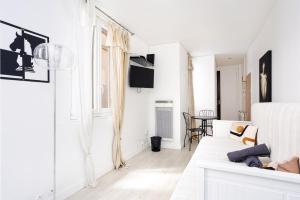 Charming Room Center of Paris