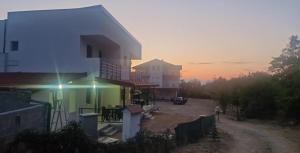 The Brothers Villa