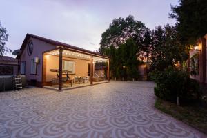 Caspian Colorful Villas-Pink House