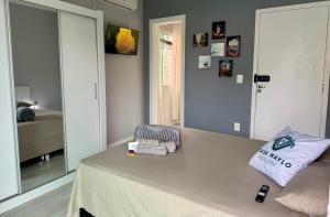 Suíte Conforto com AR, TV e sacada em Florianópolis