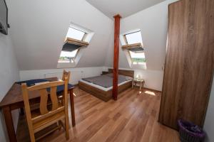 Double Room with Private Bathroom - Third Floor room in Villamerica