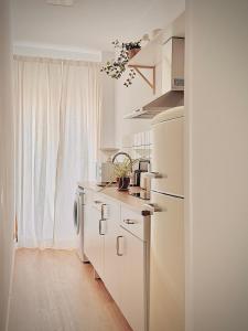 Placeta Serna El Capricho