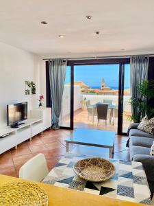 Elegant Villa - Oceanview, Heated pool