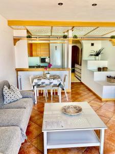 Elegant Villa - Oceanview, Heated pool