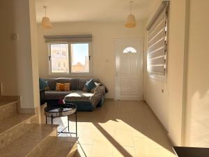 Lovely holiday home,Kapparis,2 swimming pools,Wifi