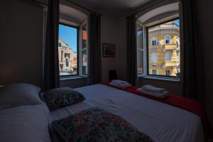 Split Ann Apartments