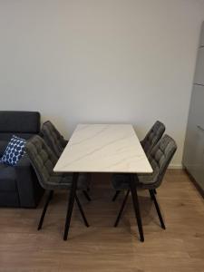 green apartment - New