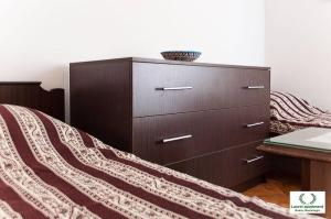 Laurel Apartment See View