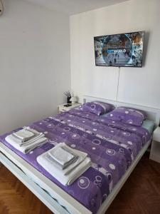 Laurel Apartment See View