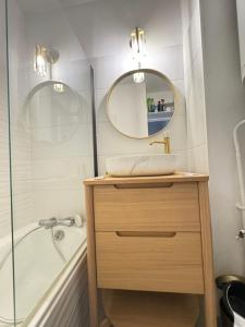 Studio dans résidence, piscine lagon, tennis et aire de jeux