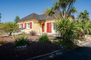 le repos de l'aubance , avec grand jardin et SPA