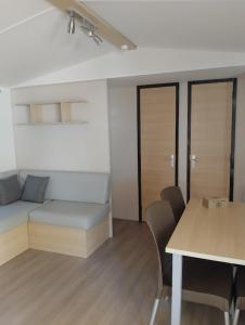 Mobil-home xl 4 personnes avec télé