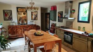 Villas Heure Bleue Uzes Villa d-antiquaire 160 m2 Suites et Jardin : photos des chambres